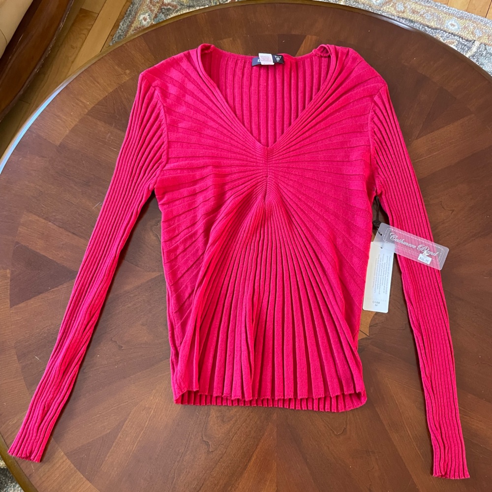 Women’s long sleeved cashmere blend lightweight sweater